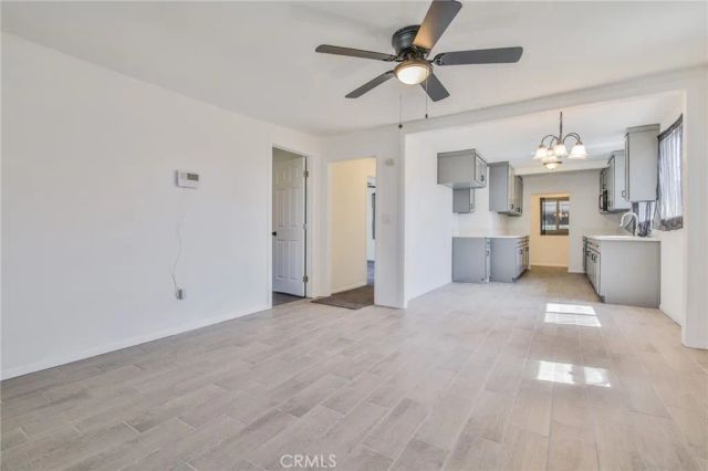 9504 S Main, Los Angeles, CA 90003