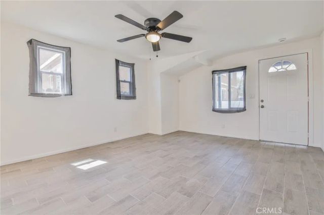 9504 S Main, Los Angeles, CA 90003