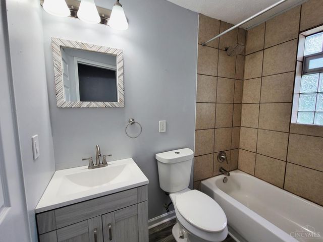 1808 Crest Hill Avenue, Cincinnati, OH 45237