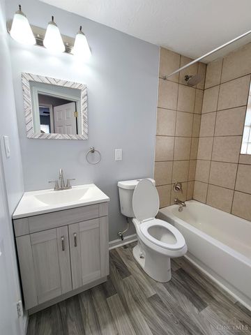 1808 Crest Hill Avenue, Cincinnati, OH 45237