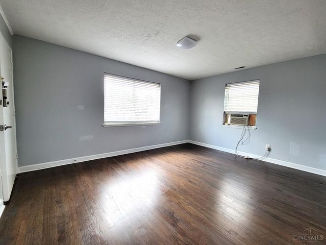 1808 Crest Hill Avenue, Cincinnati, OH 45237