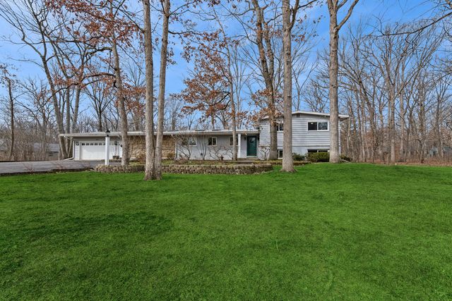 1478 Shawnee Trail, Riverwoods, IL 60015