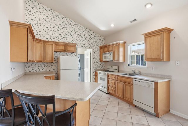 104 TRELLIS LN, Sewell, NJ 08080