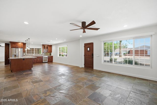 8307 E CLARENDON Avenue, Scottsdale, AZ 85251