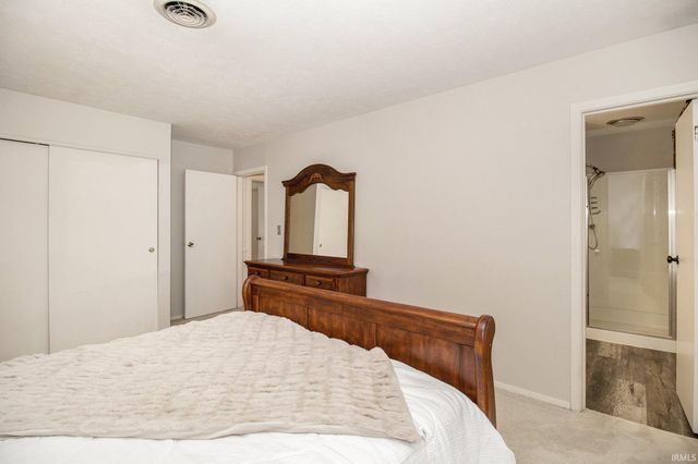 54160 Forest Grove Avenue, Elkhart, IN 46514