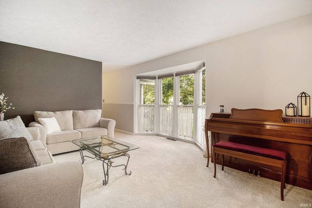 54160 Forest Grove Avenue, Elkhart, IN 46514