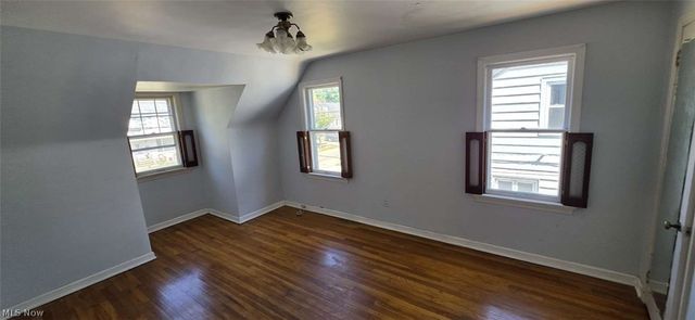 1111 Gordon Road, Lyndhurst, OH 44124