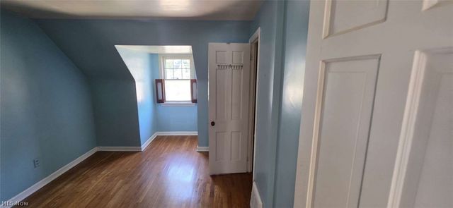 1111 Gordon Road, Lyndhurst, OH 44124