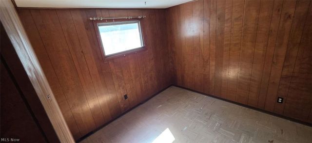 1111 Gordon Road, Lyndhurst, OH 44124