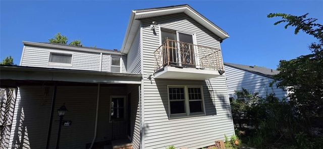1111 Gordon Road, Lyndhurst, OH 44124
