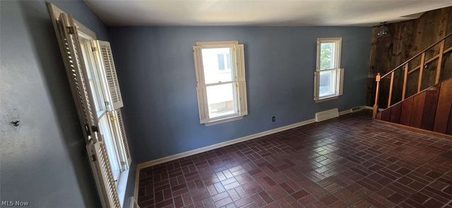 1111 Gordon Road, Lyndhurst, OH 44124