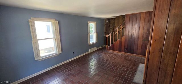 1111 Gordon Road, Lyndhurst, OH 44124