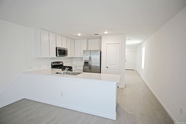 2411 SHADY GRV, New Braunfels, TX 78130