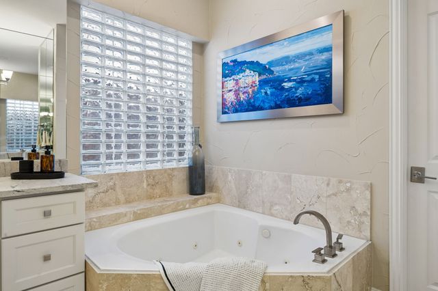 9033 Jasmine Lane, Irving, TX 75063