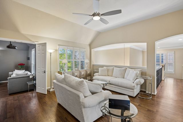 9033 Jasmine Lane, Irving, TX 75063