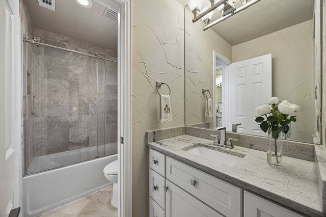 9033 Jasmine Lane, Irving, TX 75063