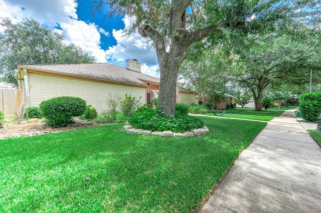 12302 Piping Rock Drive, Houston, TX 77077