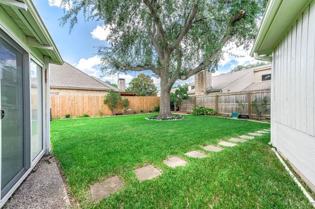 12302 Piping Rock Drive, Houston, TX 77077