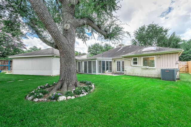 12302 Piping Rock Drive, Houston, TX 77077