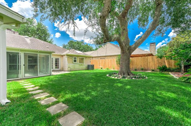 12302 Piping Rock Drive, Houston, TX 77077