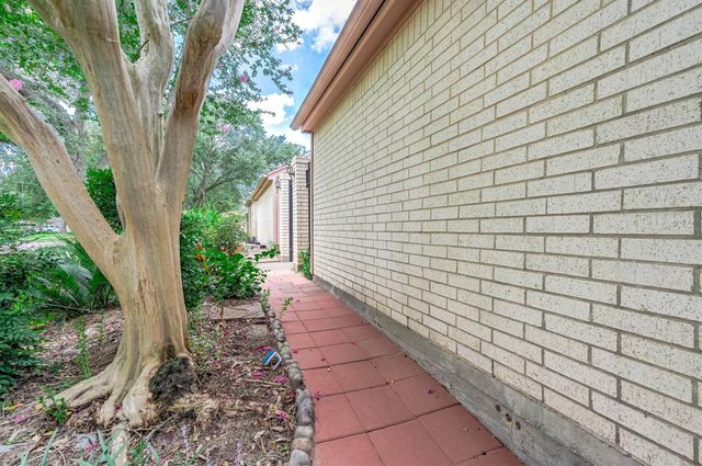 12302 Piping Rock Drive, Houston, TX 77077