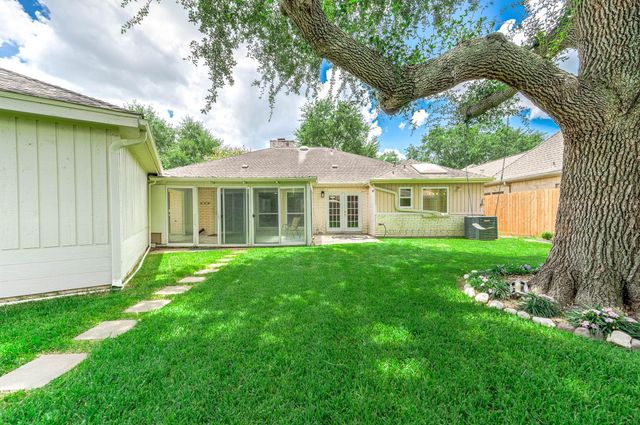 12302 Piping Rock Drive, Houston, TX 77077
