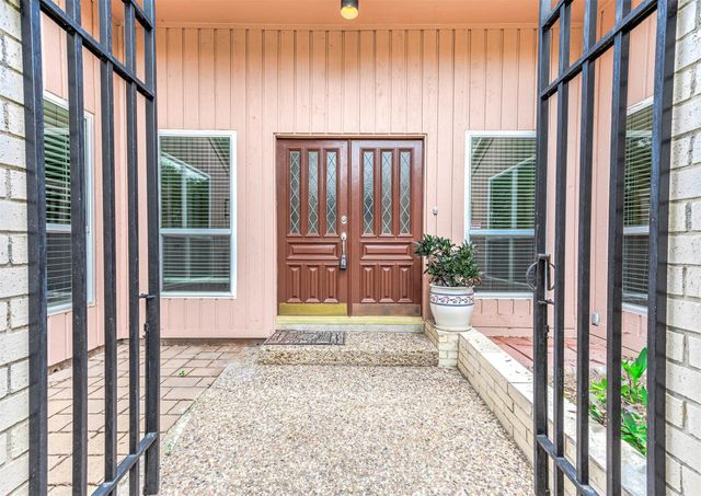 12302 Piping Rock Drive, Houston, TX 77077