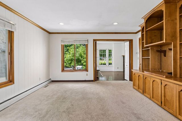 1736 Hillcrest Avenue, Saint Paul, MN 55116