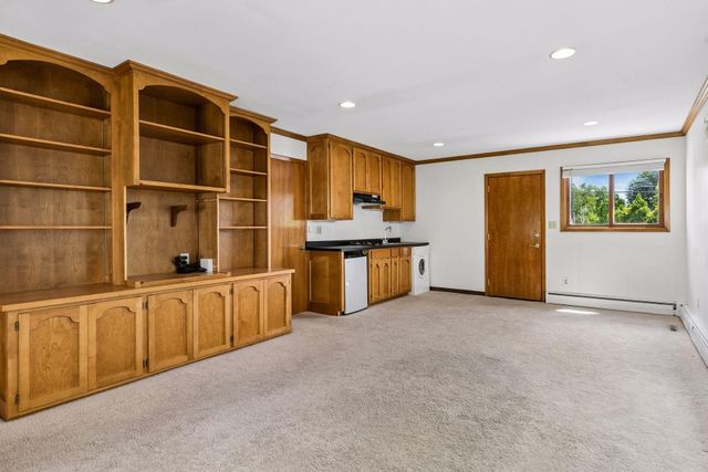 1736 Hillcrest Avenue, Saint Paul, MN 55116