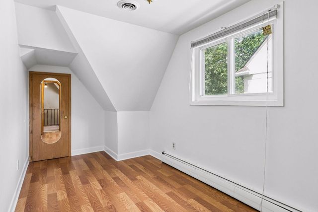 1736 Hillcrest Avenue, Saint Paul, MN 55116