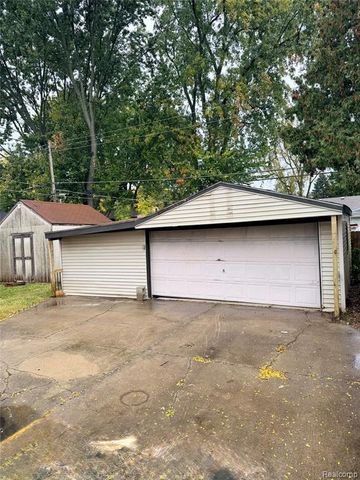 3709 Evergreen Parkway, Flint, MI 48503