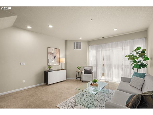 7364 Nw ELISE Ave, Portland, OR 97229