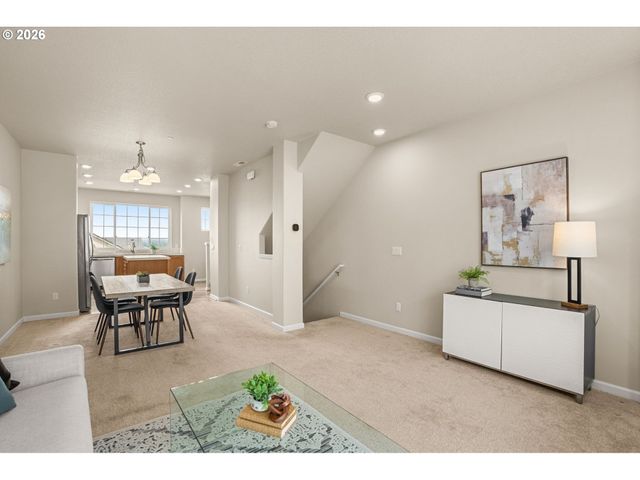 7364 Nw ELISE Ave, Portland, OR 97229