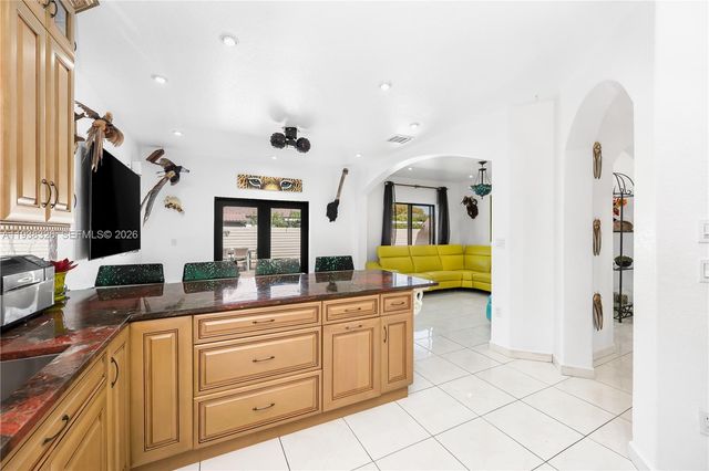 8935 NW 164th St, Miami Lakes, FL 33018