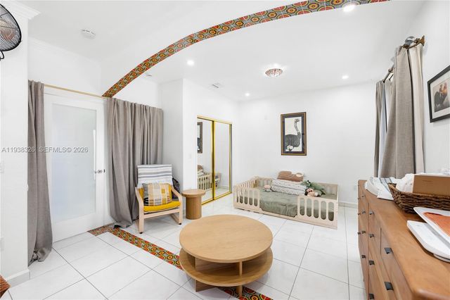 8935 NW 164th St, Miami Lakes, FL 33018