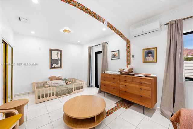 8935 NW 164th St, Miami Lakes, FL 33018