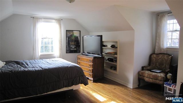 14 Beechwood Road, Ho-ho-kus, NJ 07423