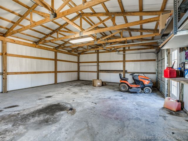 8916 E 105th Street North, Owasso, OK 74055