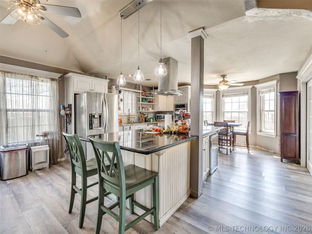 8916 E 105th Street North, Owasso, OK 74055