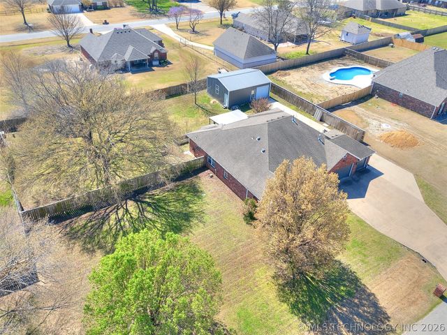 8916 E 105th Street North, Owasso, OK 74055