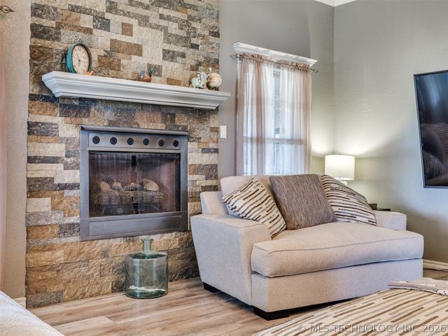 8916 E 105th Street North, Owasso, OK 74055