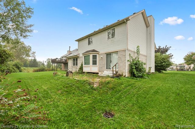 25274 Christina Drive, Brownstown, MI 48134