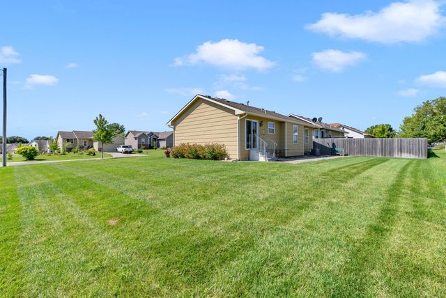 1028 Bedell Rd, Augusta, KS 67010