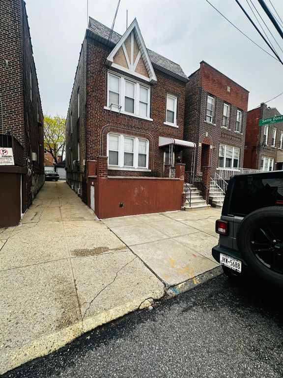 1942 Edison Avenue, Bronx, NY 10461