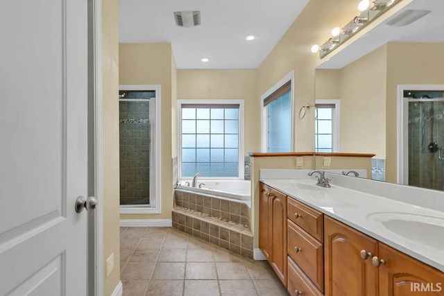3907 E Breckenmore Drive, Bloomington, IN 47401