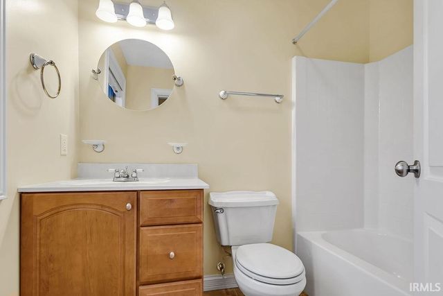 3907 E Breckenmore Drive, Bloomington, IN 47401