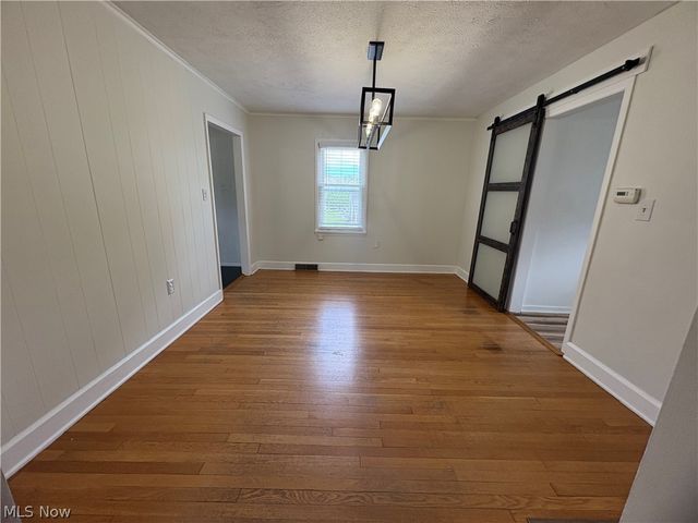 135 Overbaugh Avenue, St Clairsville, OH 43950