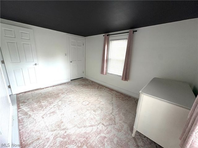 135 Overbaugh Avenue, St Clairsville, OH 43950