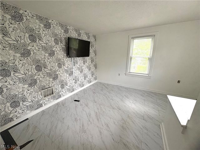 135 Overbaugh Avenue, St Clairsville, OH 43950