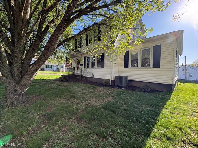 135 Overbaugh Avenue, St Clairsville, OH 43950